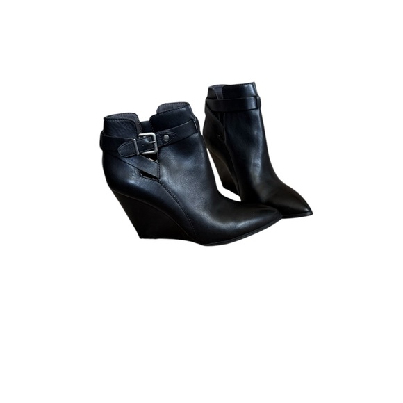Women's Black Leather Ankle Boots - Picture 5 of 10